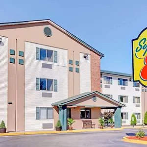 2* Hotel Super 8 By Wyndham Airport